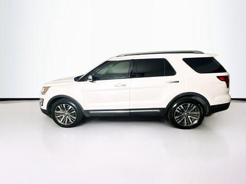 Used 2017 Ford Explorer Platinum image 4