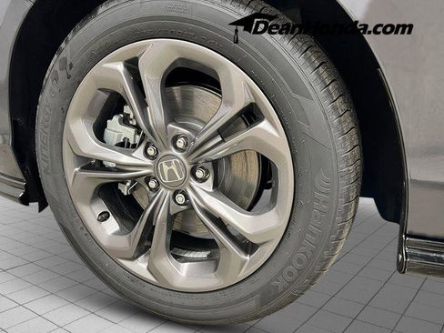 New 2025 Honda Accord EX-L image 11