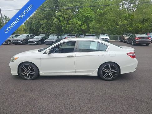 Used 2017 Honda Accord Sport image 6