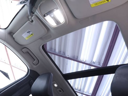 Certified 2024 Volvo XC40 B5 Plus w/ Protection Package Premier image 23