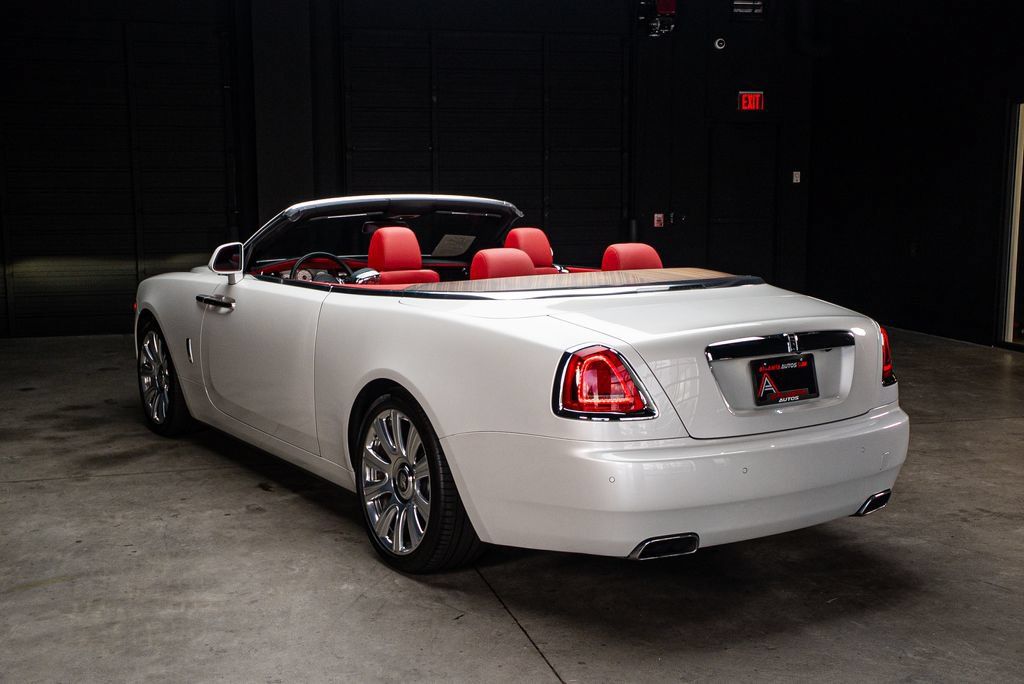 Used 2016 Rolls-Royce Dawn RWD image 24