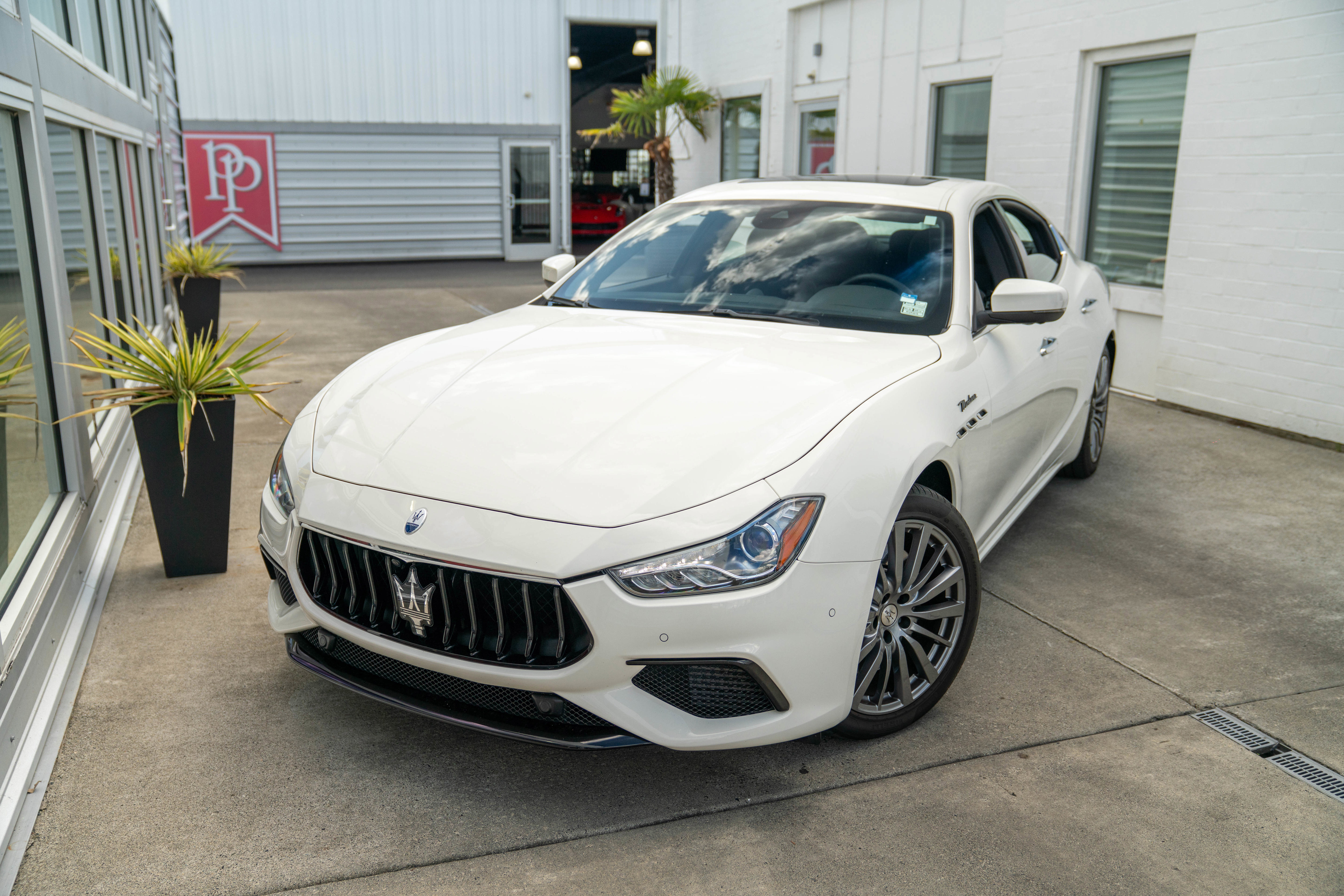 Used 2022 Maserati Ghibli Modena RWD image 3