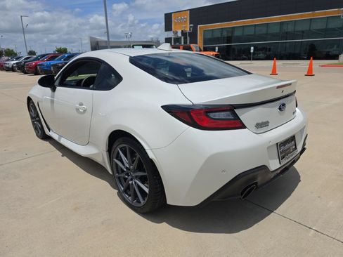 Used 2024 Subaru BRZ Limited RWD image 3
