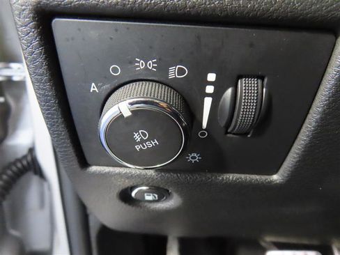 Used 2019 Jeep Grand Cherokee High Altitude image 18