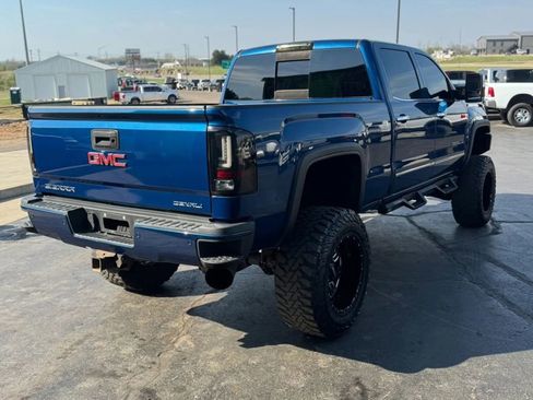 Used 2016 GMC Sierra 2500 Denali w/ Duramax Plus Package image 6