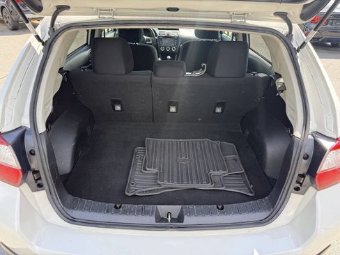 Used 2017 Subaru Crosstrek 2.0i AWD/4WD image 12