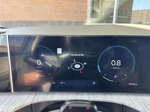 Used 2024 Hyundai Santa Fe Calligraphy image 17