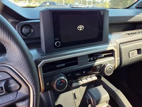 Used 2025 Toyota Tacoma SR image 11