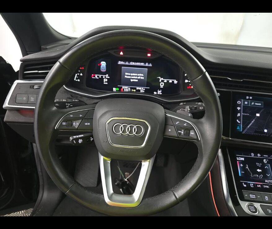 Used 2023 Audi Q8 Premium Plus w/ Premium Plus Package AWD/4WD image 4