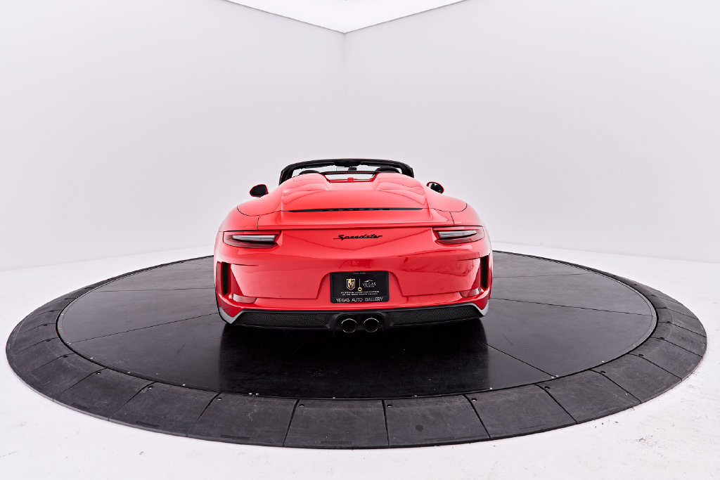 Used 2019 Porsche 911 Speedster w/ Chrono Package RWD image 14
