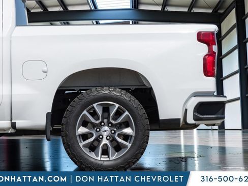 Used 2022 Chevrolet Silverado 1500 RST w/ LPO, Blackout Package AWD/4WD image 29