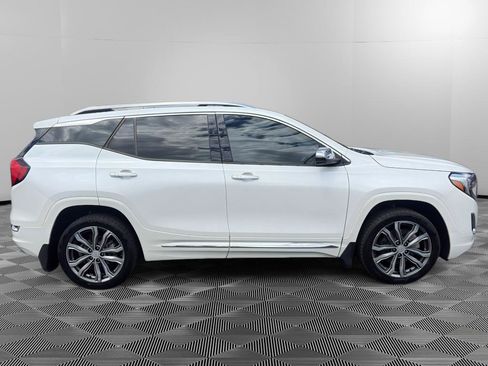 Used 2020 GMC Terrain Denali w/ Denali Premium Package AWD/4WD image 8