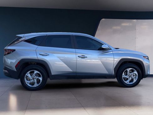 Used 2023 Hyundai Tucson SE image 6