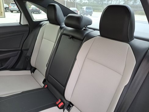 Used 2019 Volkswagen Jetta R-Line image 13