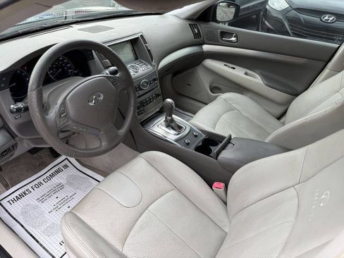 Used 2010 INFINITI G37 Journey w/ Premium Pkg image 14