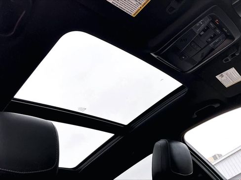 Used 2024 Cadillac XT6 Premium Luxury image 26