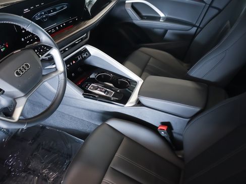 Certified 2025 Audi Q5 Premium w/ Convenience Package AWD/4WD image 23