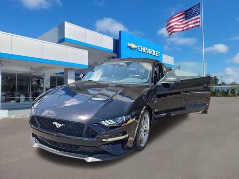 Used 2021 Ford Mustang GT Premium w/ GT Performance Package RWD image 11