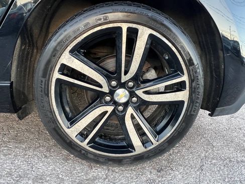 Used 2017 Chevrolet Cruze Premier FWD image 29