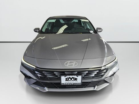 New 2026 Hyundai Elantra Limited FWD image 10