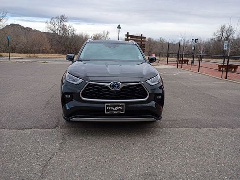 Used 2021 Toyota Highlander Platinum image 1