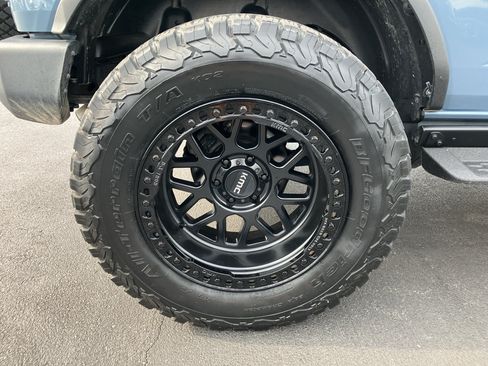 Used 2023 Ford Bronco Wildtrak AWD/4WD image 9