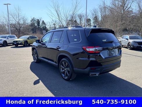Certified 2025 Honda Pilot Sport image 4