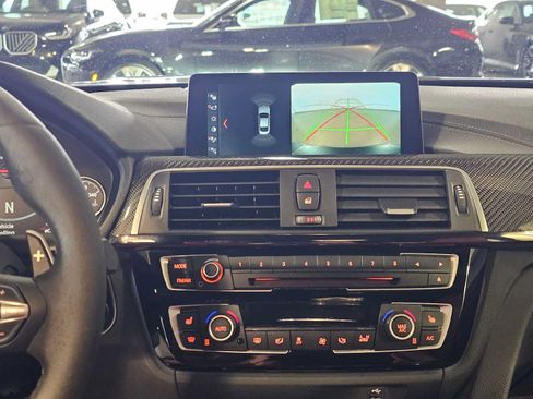 Used 2018 BMW M4 Coupe RWD image 14