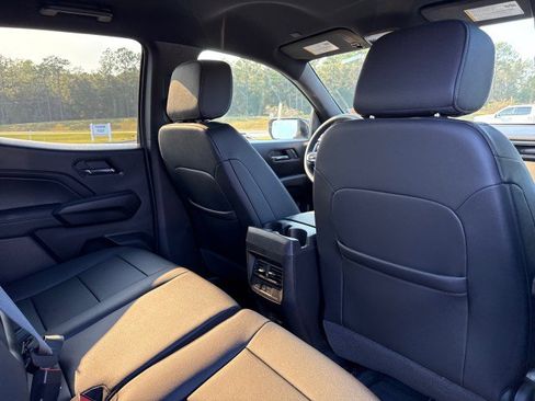 New 2026 GMC Canyon Elevation w/ Convenience Package image 15