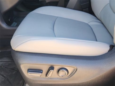 New 2026 Toyota Sienna XLE image 16