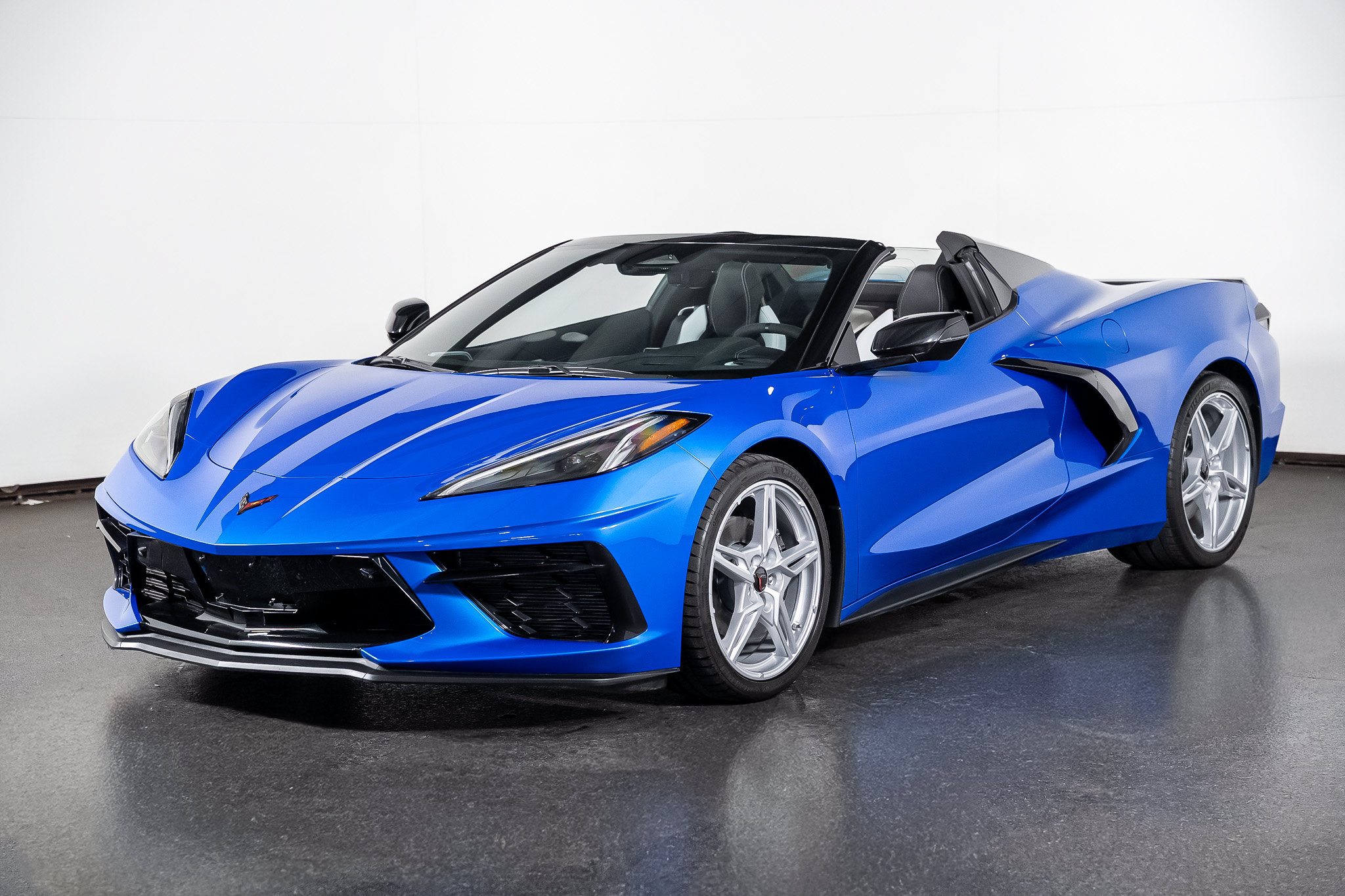 Used 2024 Chevrolet Corvette Stingray Preferred Conv RWD image 13