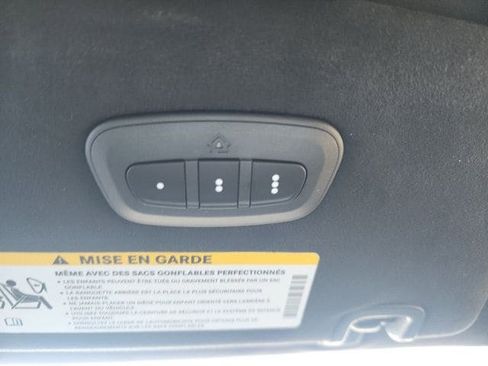 New 2026 Chrysler Pacifica Pinnacle image 12