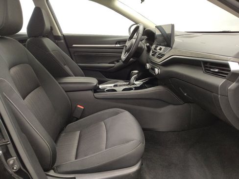 Used 2023 Nissan Altima 2.5 SV w/ SV Premium Package AWD/4WD image 21