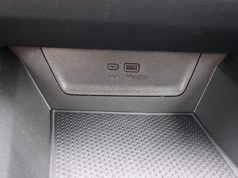 New 2026 Chevrolet Equinox LT w/ Convenience Package II image 17