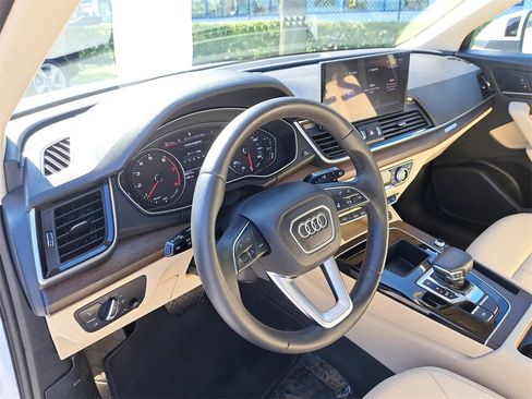 Certified 2023 Audi Q5 2.0T Premium w/ Convenience Package image 7
