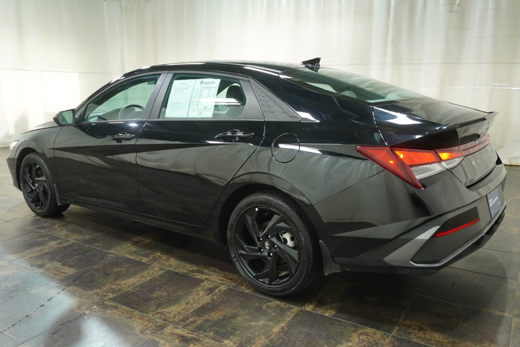 Certified 2026 Hyundai Elantra Sport FWD image 7