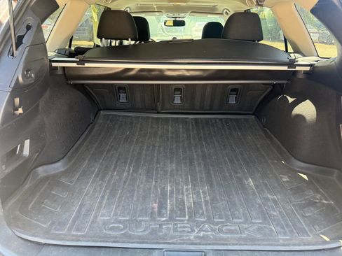 Used 2015 Subaru Outback 2.5i Premium AWD/4WD image 32