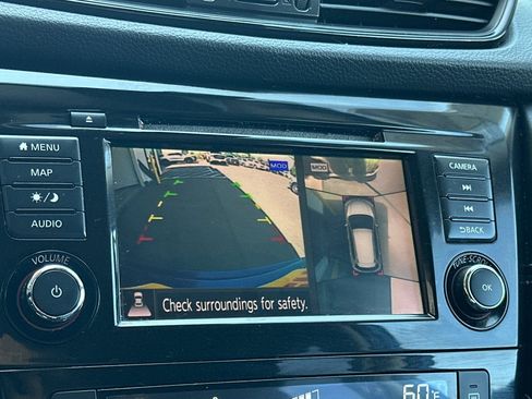 Used 2018 Nissan Rogue SL FWD image 20