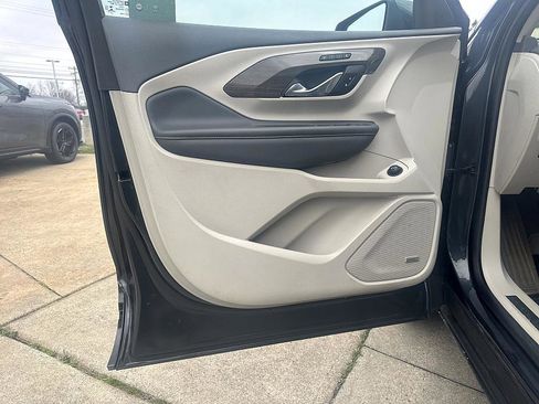 Used 2022 GMC Terrain Denali image 9