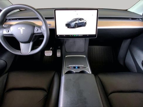 Used 2022 Tesla Model Y Performance AWD/4WD image 14