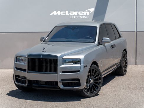 Used 2023 Rolls-Royce Cullinan Black Badge w/ Driver's Package AWD/4WD image 1