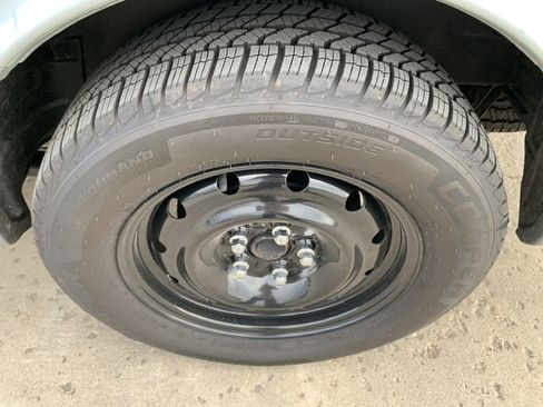 Used 1992 Toyota Previa Deluxe image 18