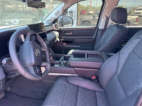 Used 2024 Toyota Tundra Limited image 4