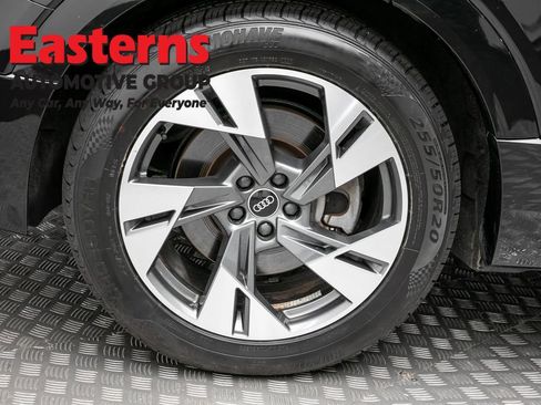 Used 2021 Audi e-tron Premium w/ Convenience Plus Package AWD/4WD image 32