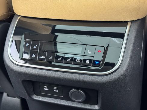 Used 2025 INFINITI QX80 Luxe image 35