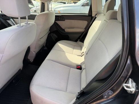 Used 2015 Subaru Forester 2.5i Premium image 12