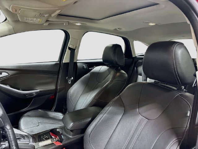 Used 2014 Ford Focus Titanium FWD image 18