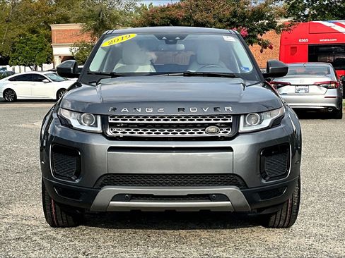 Used 2019 Land Rover Range Rover Evoque SE AWD/4WD image 3