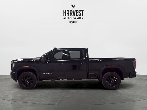 Used 2026 GMC Sierra 2500 AT4 AWD/4WD image 2