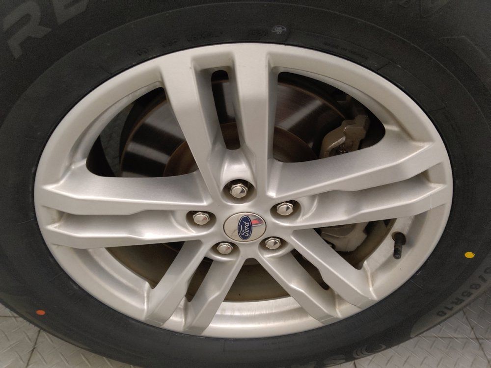 Used 2023 Ford Explorer XLT RWD image 31